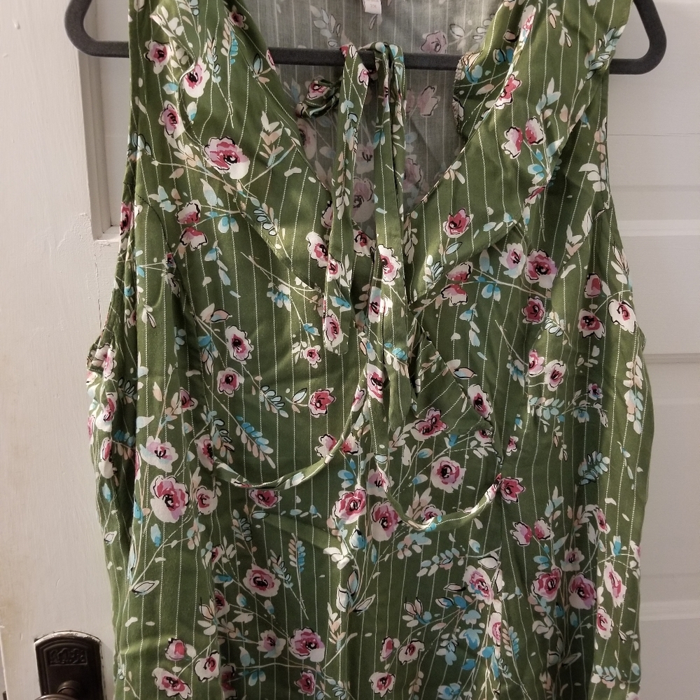 Marybelle Camelia tiewaist top with ruffled collar